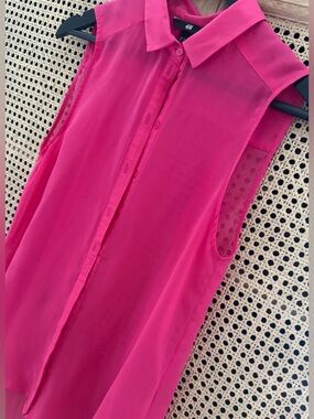 H&M Sheer Sleeveless Button-Up Blouse in Vibrant Pink